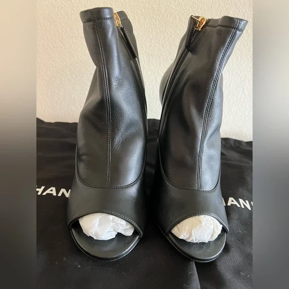 CHANEL Short Boot 19C Stretch Lambskin Leather Peep Toe Gold Cc Logo Ball Sz 40 - Picture 2 of 8